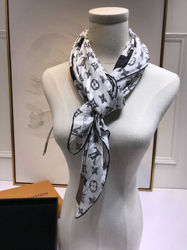 Louis Vuitton Scarf LVC00595